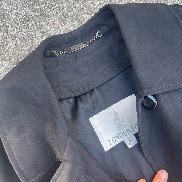 London Fog Vintage Coated Concelled Placket Trench Coat Lined Black Large - Picture 4 of 4